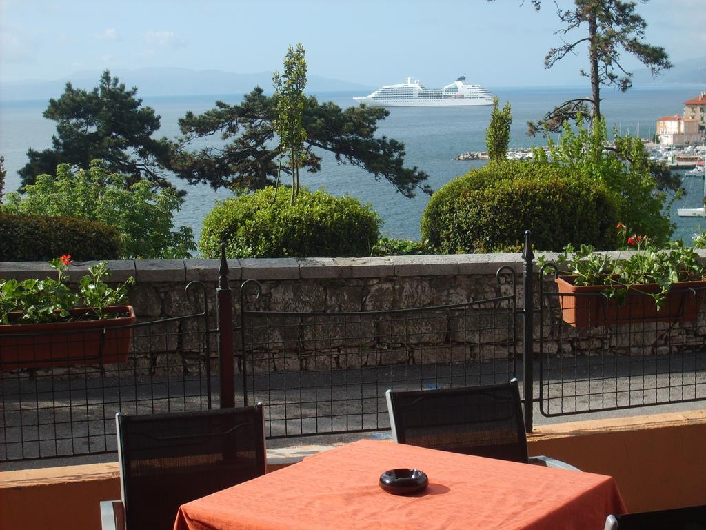 Villa Volosko With Private Parking And Breakfast,Seaview エクステリア 写真